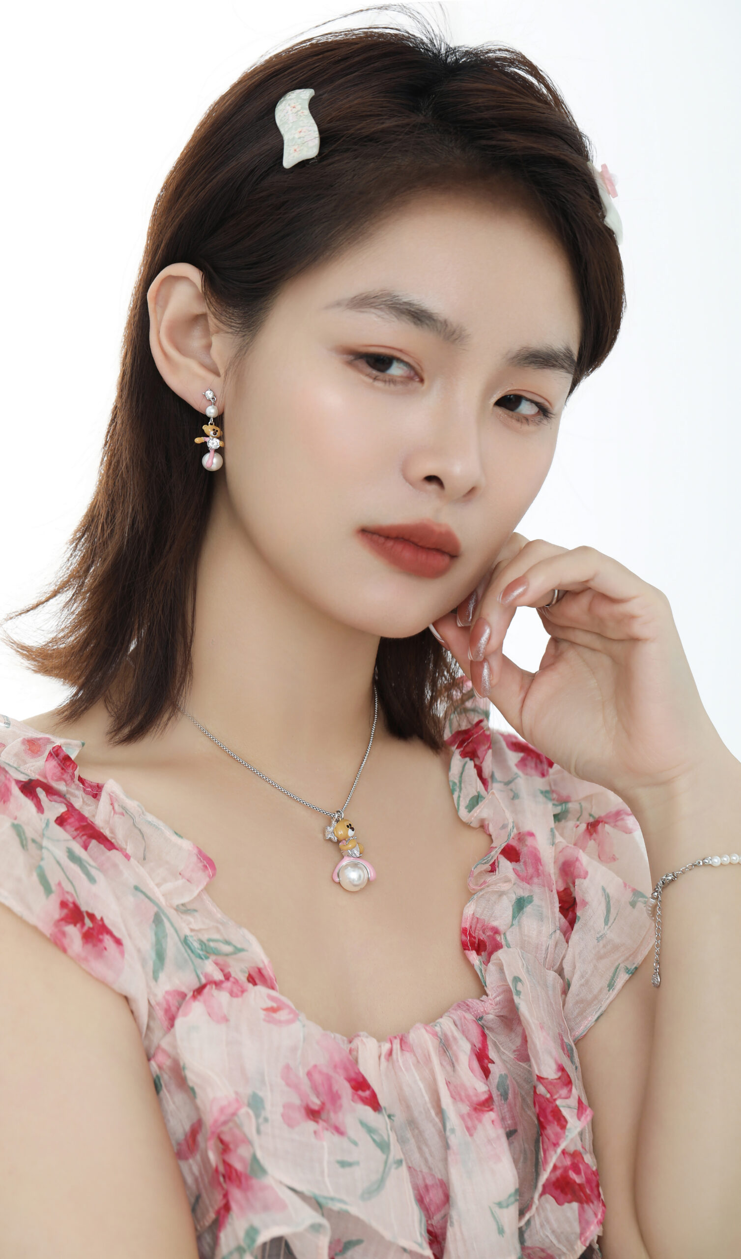 Classic Everyday Jewelry Piece Style A08
